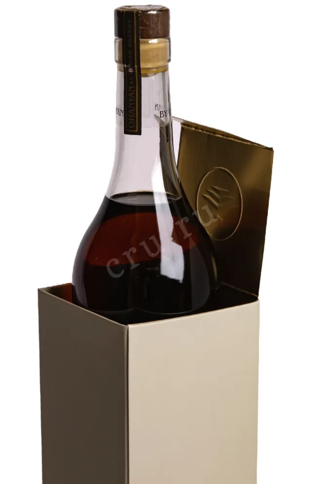 В подарочной коробке Ohanyan XO in gift box 0.7 л