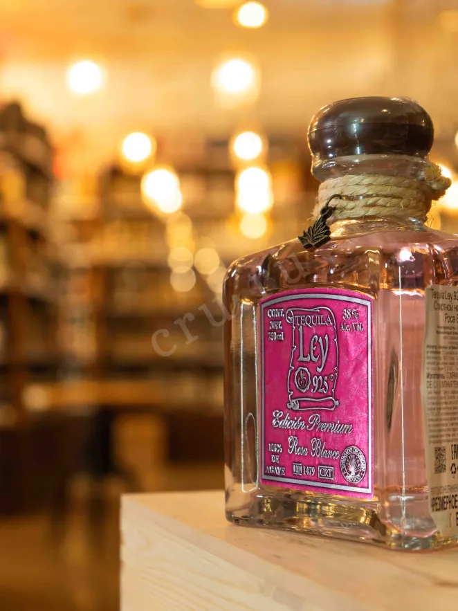 В магазине Крю Профи Ley 925 Rosa Blanco Premium in gift box 0.75 л