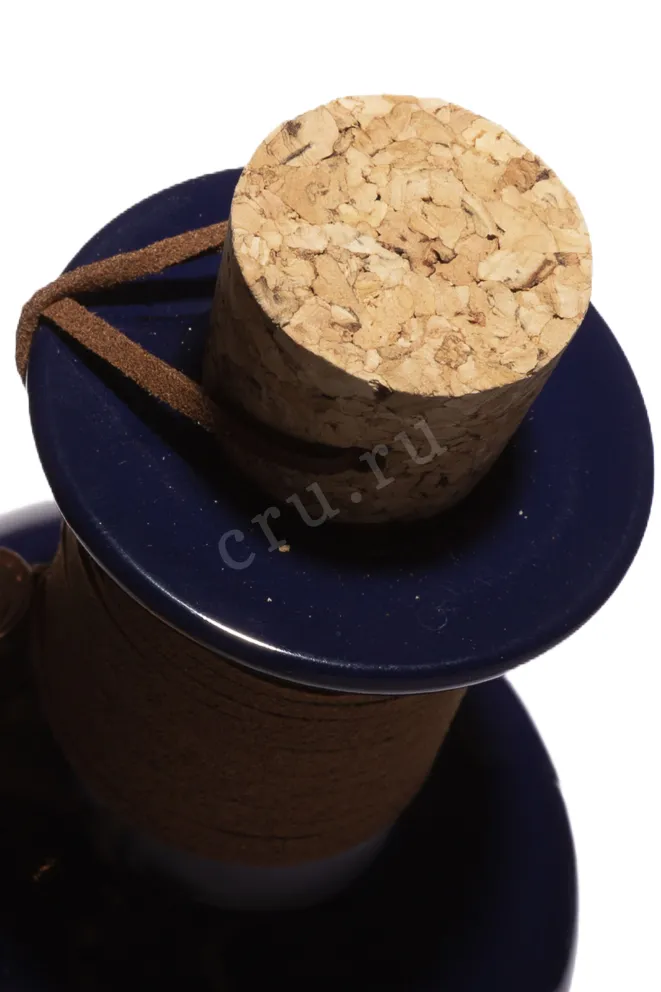 Пробка Proshyan Reserve 25 years in wooden box 0.7 л