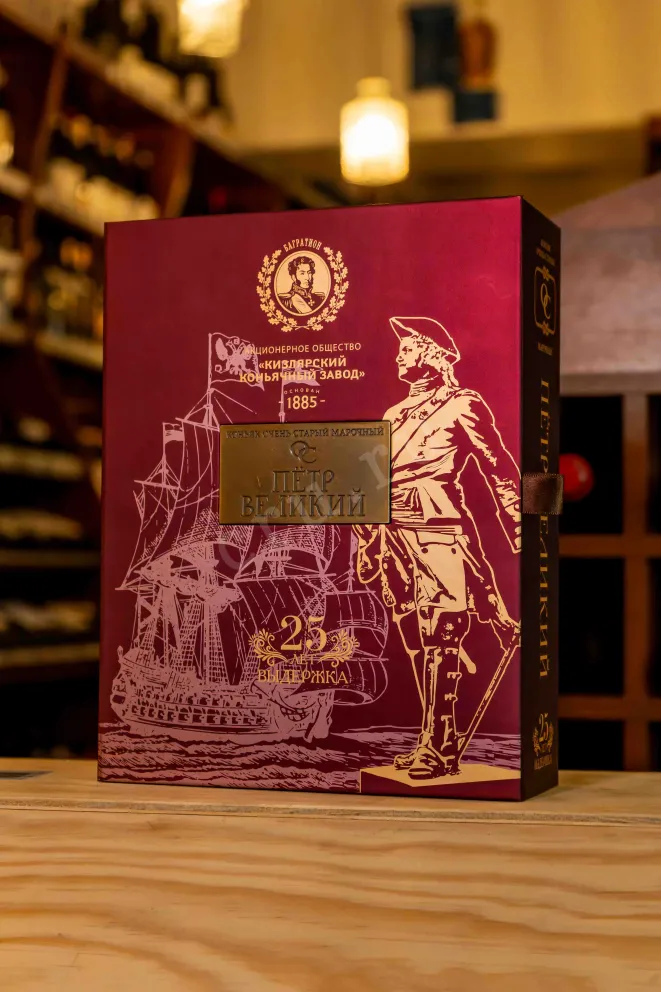 В магазине Крю Профи Petr Velikyi OS 25 Years Old in gift box 0.7 л