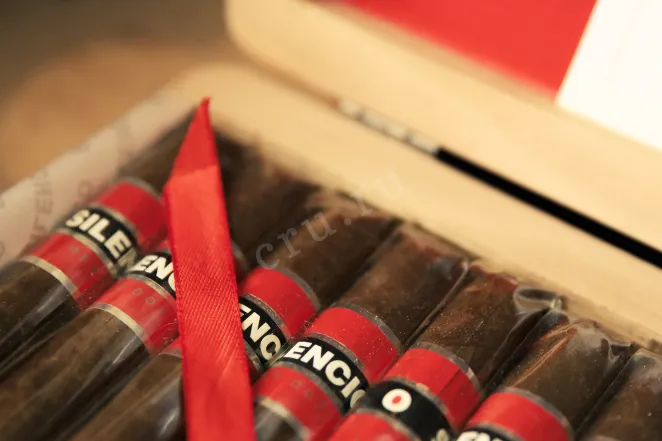 В магазине Крю Профи Silencio Red Dot Robusto *25