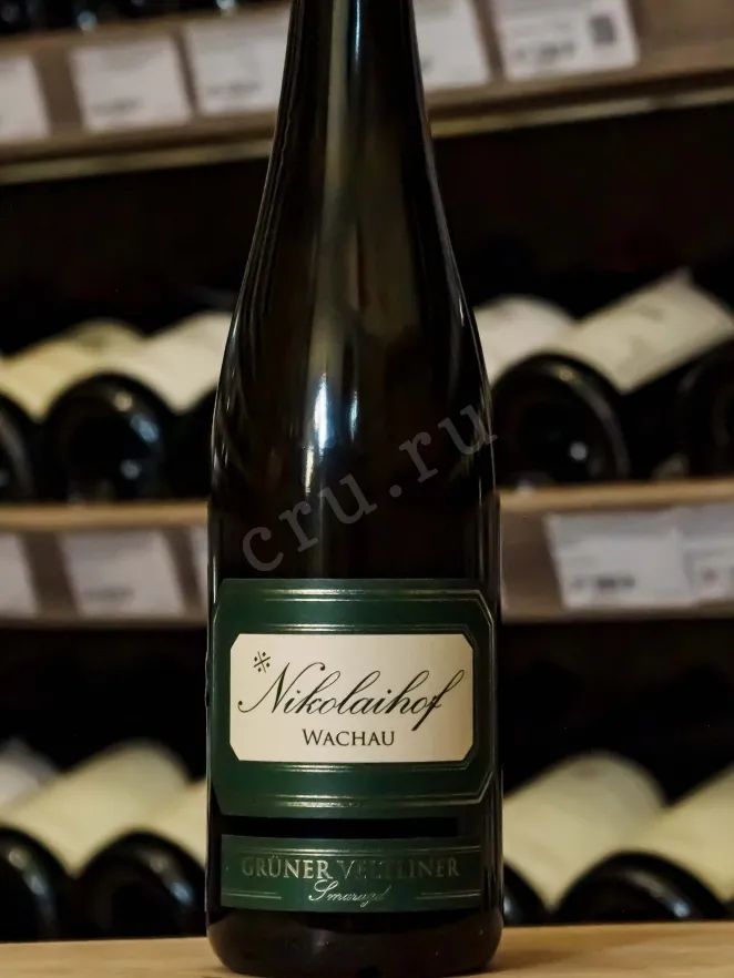 В магазине Крю Профи Nikolaihof Wachau Im Weingebirge Gruner Veltliner Smaragd 2017 0.75 л