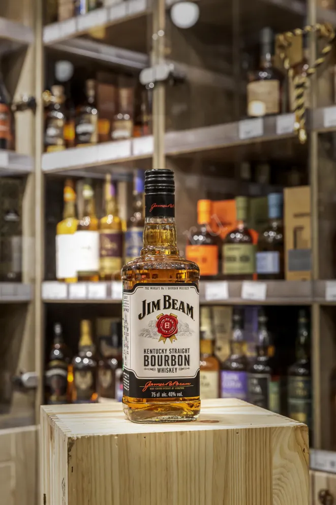 В магазине Крю Профи Jim Beam 0.75 л