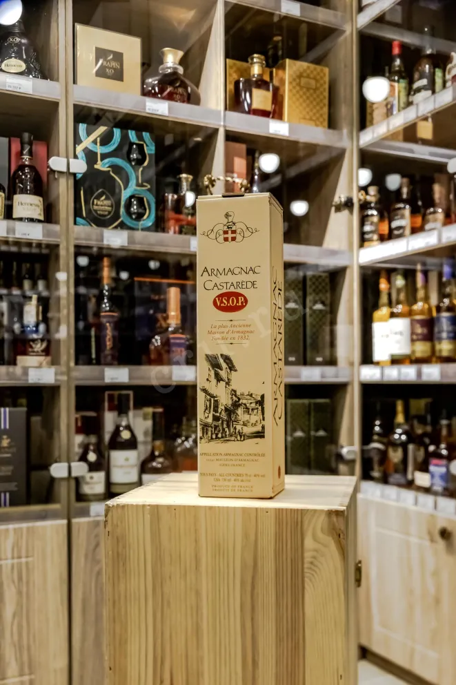 В магазине Крю Профи Castarede VSOP 0.7 л