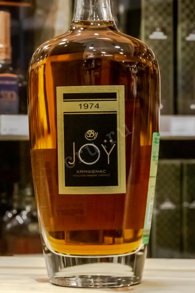 В магазине Крю Профи By Joy Millisime 1974 0.7 л