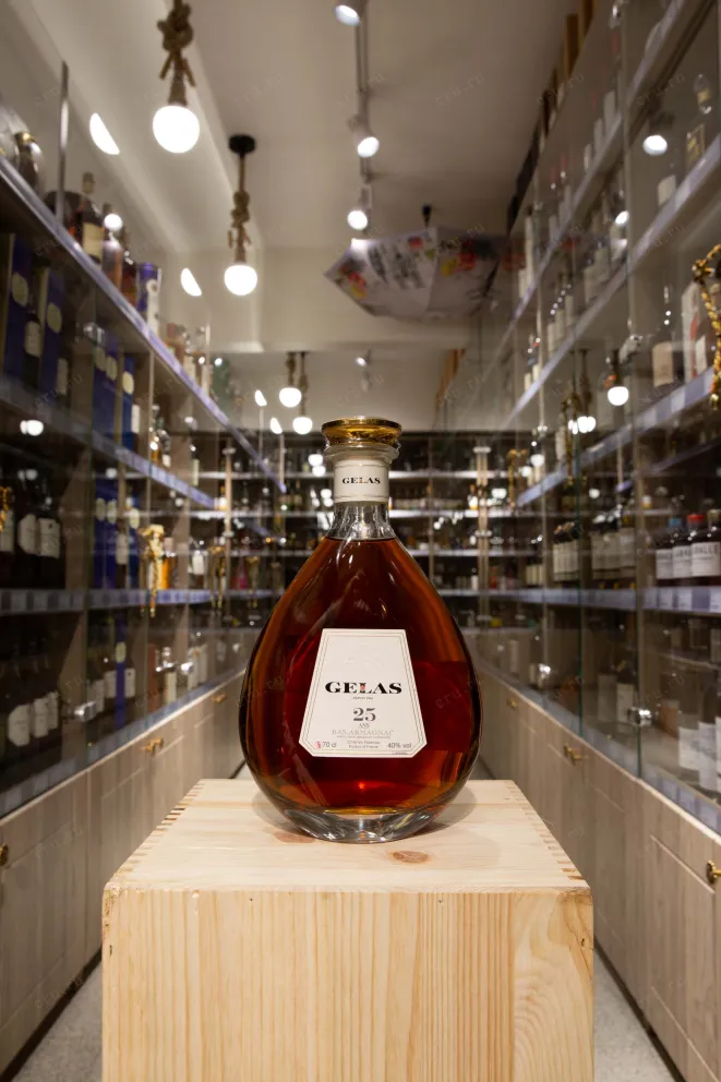 В магазине Крю Профи Gelas Bas Armagnac 25 ans decanter in gift box 0.7 л