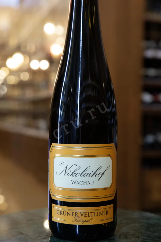 В магазине Крю Профи Nikolaihof Wachau Im Weingebirge Gruner Veltliner Federspiel 2021 0.75 л