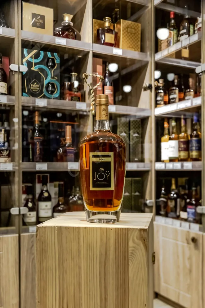 В магазине Крю Профи By Joy Millisime 1994 0.7 л