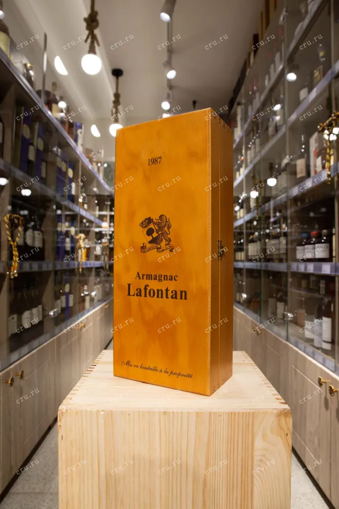 В магазине Крю Профи Lafontan 1987 0.7 л