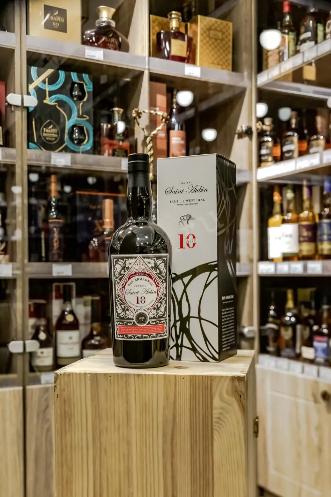 В магазине Крю Профи Saint Aubin 10 age Bas-Armagnac gift box 0.7 л