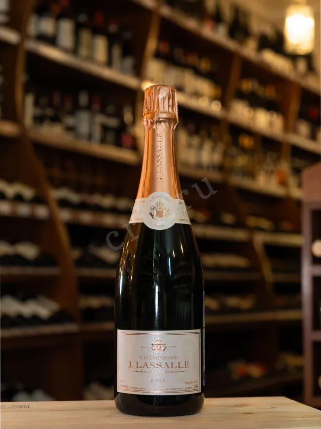 В магазине Крю Профи J. Lassalle Premier Cru Chigny-les-Roses Reserve des Grandes Annee Rose Brut 2017 0.75 л