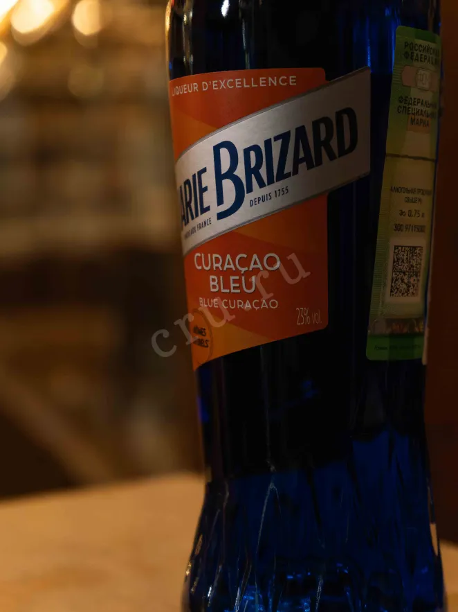 В магазине Крю Профи Marie Brizard Curacao Blue 0.7 л
