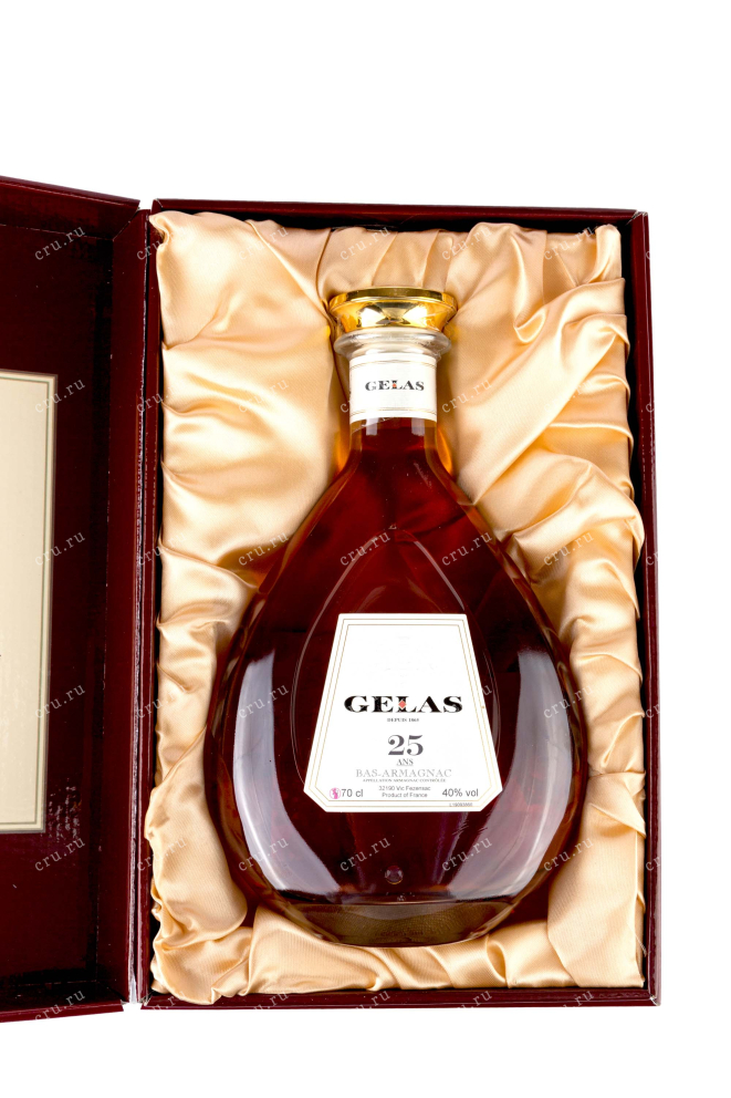 В подарочной коробке Gelas Bas Armagnac 25 ans decanter in gift box 0.7 л