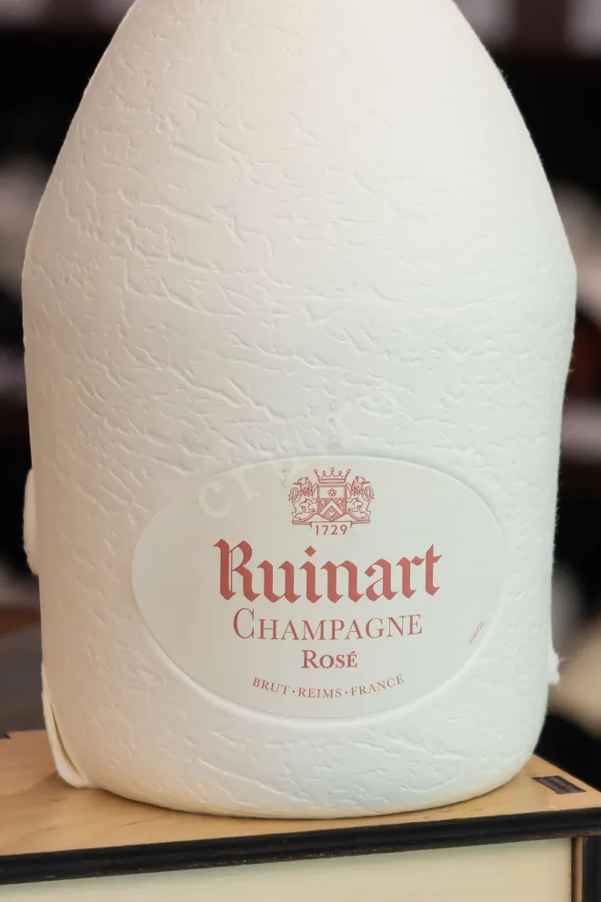 В магазине Крю Профи  Ruinart Rose Brut in the case 2022 0.75 л