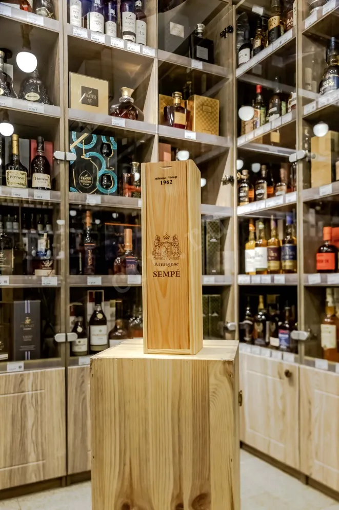 В магазине Крю Профи Sempe 1962 0.7 л