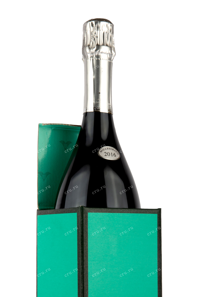 Вино Villa Franciacorta Mon Saten 0,75 в подарочной упаковке