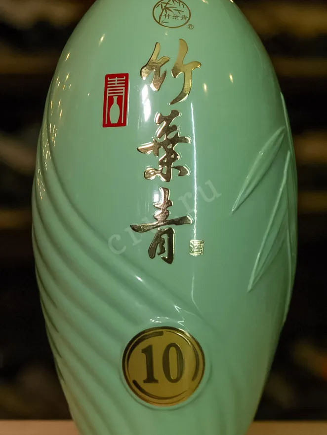 В магазине Крю Профи Fenjiu Чуецин Цзю Цинцы 10 in gift box 0.5 л