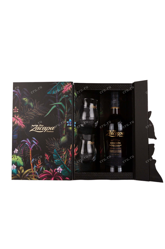 В подарочной коробке Zacapa Centenario Edicion Negra in gift box + 2 glasses 0.7 л