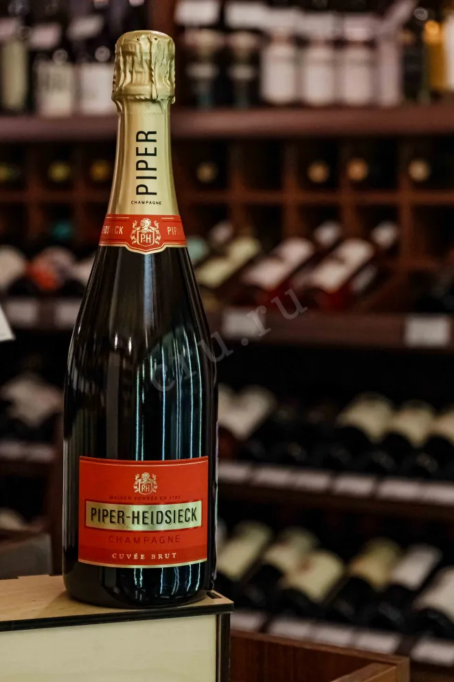 В магазине Крю Профи Piper Heidsieck Cuvee Brut in gift box 2020 0.75 л
