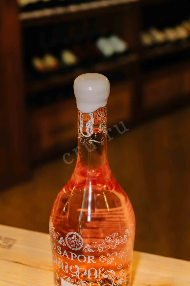 Пробка Ijevan Sapor Rose Dry 2022 0.75 л