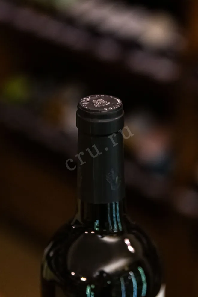 Пробка Usadba Divnomorskoe West Hill Blend 2022 0.75 л