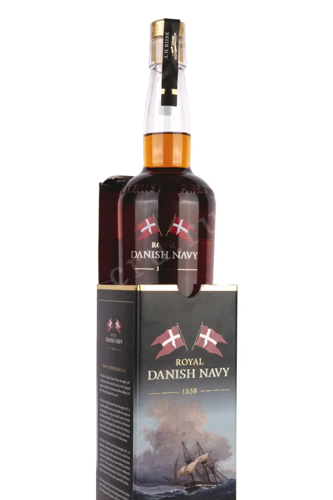 В подарочной коробке A.H. Riise Royal Danish Navy gift box 0.7 л
