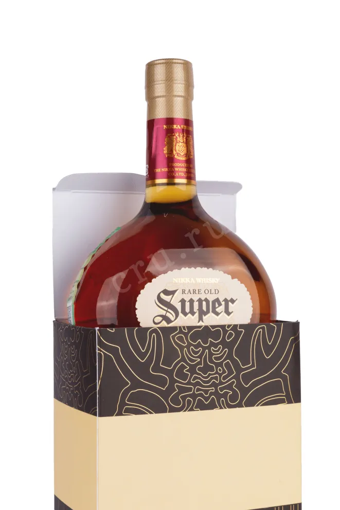 В подарочной коробке Super Nikka gift box 0.7 л