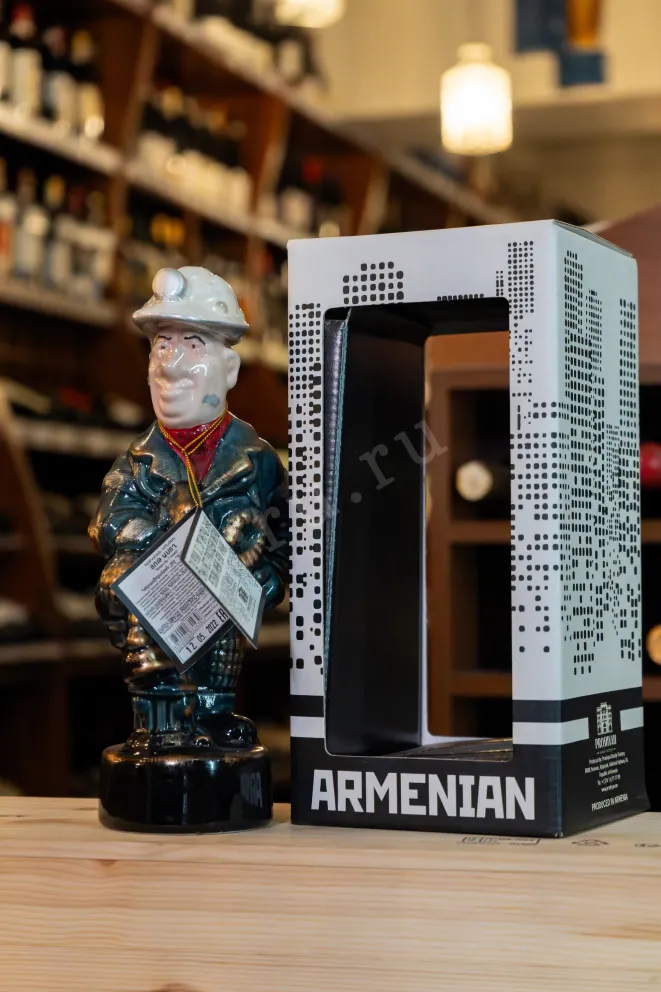 В магазине Крю Профи Proshyan Shakhter 7 Years in gift box 0.33 л