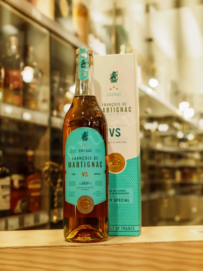 В магазине Крю Профи Francois de Martignac VS gift box 0.7 л