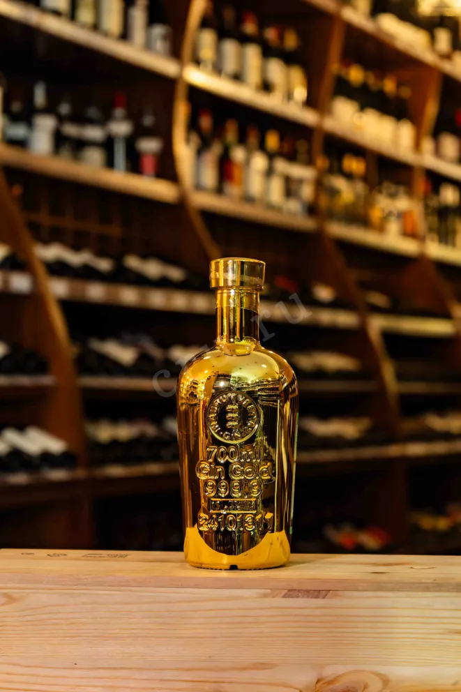 В магазине Крю Профи Gold 999.9 0.7 л