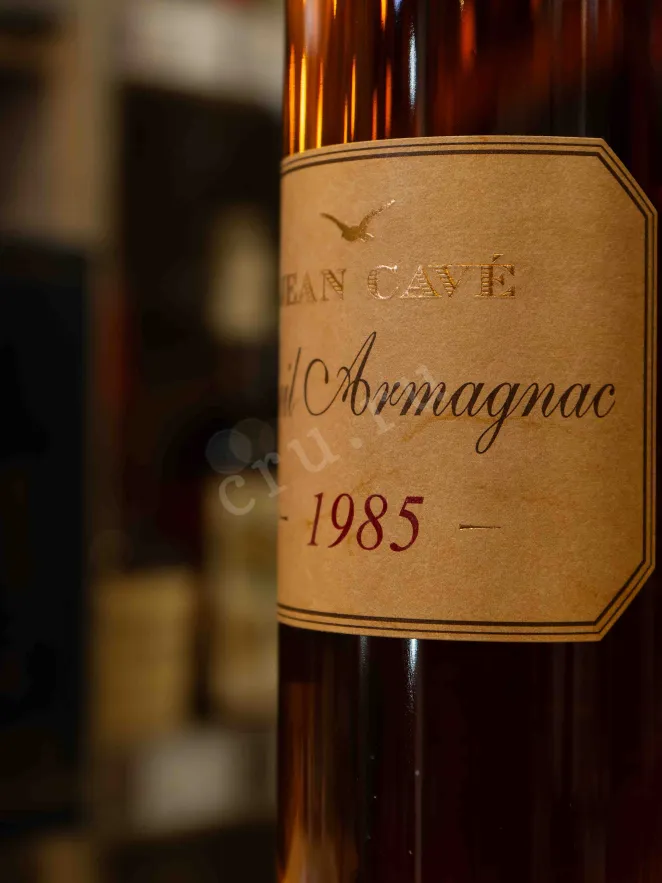 В магазине Крю Профи Jean Cave Vieil Armagnac AOC wooden box 1985 0.7 л