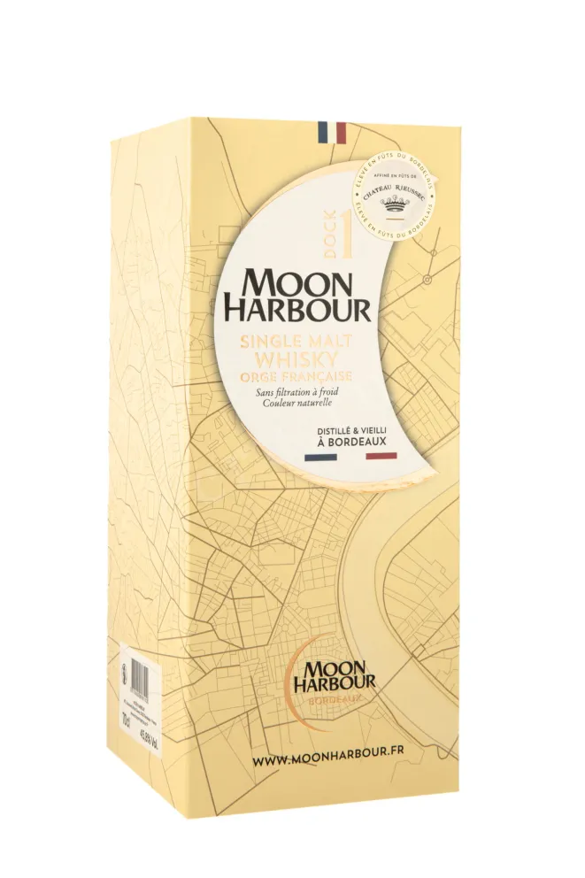 Подарочная коробка Moon Harbour Doc 1 Single Malt Chateau Pieussec 0.7 л