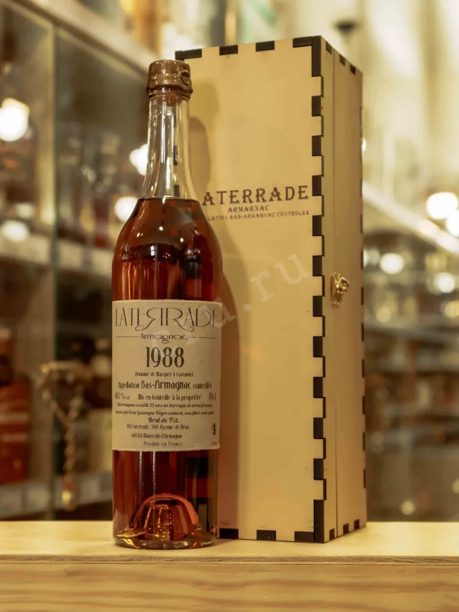 В магазине Крю Профи Laterrade Domaine de Marquet Bas-Armagnac 1988 0.7 л