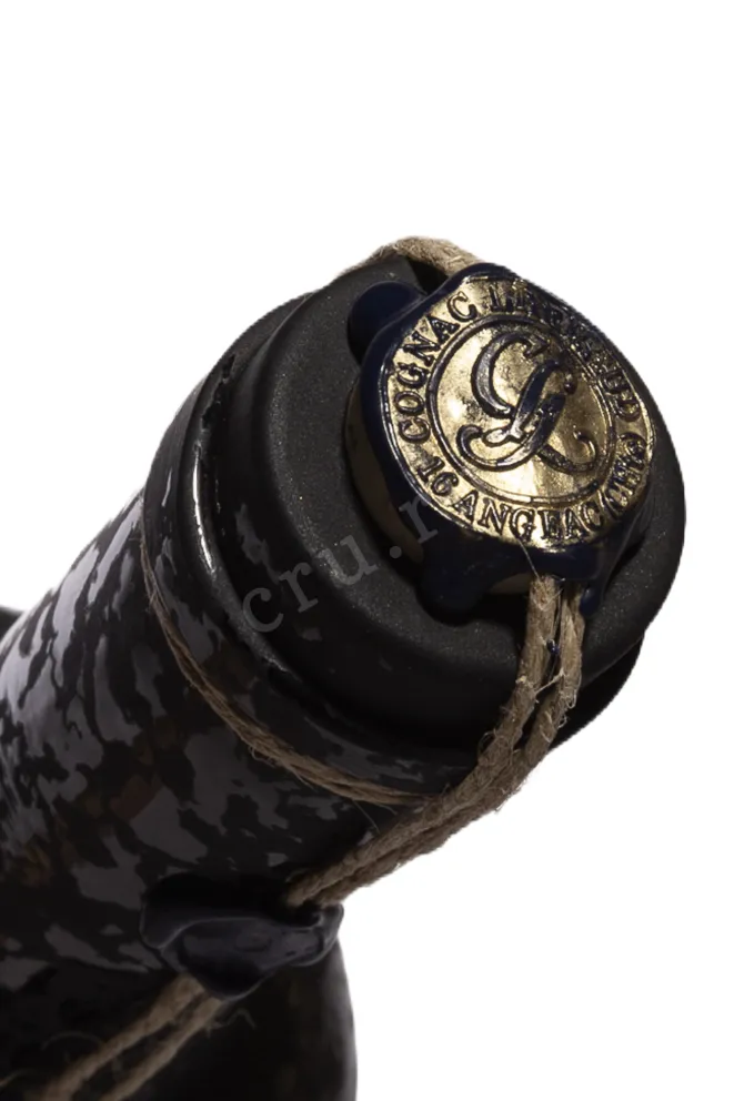 Пробка Lheraud Millesime Fins Bois AOC in wooden box 1976 0.7 л