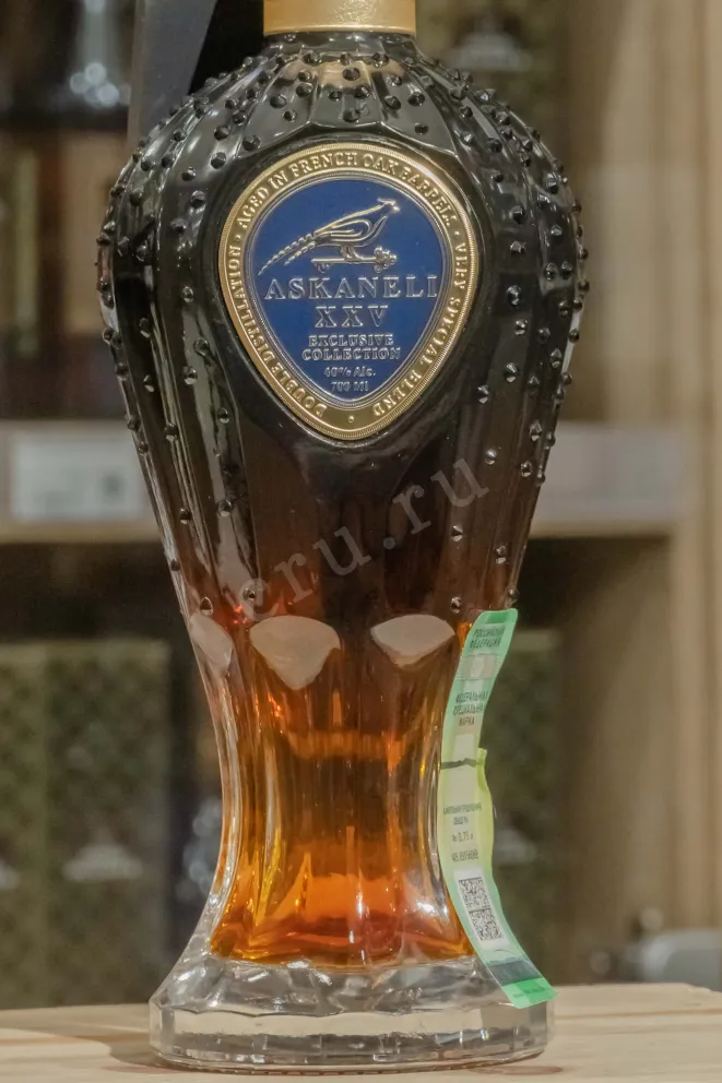 В магазине Крю Профи Askaneli 25 years old gift box 0.7 л