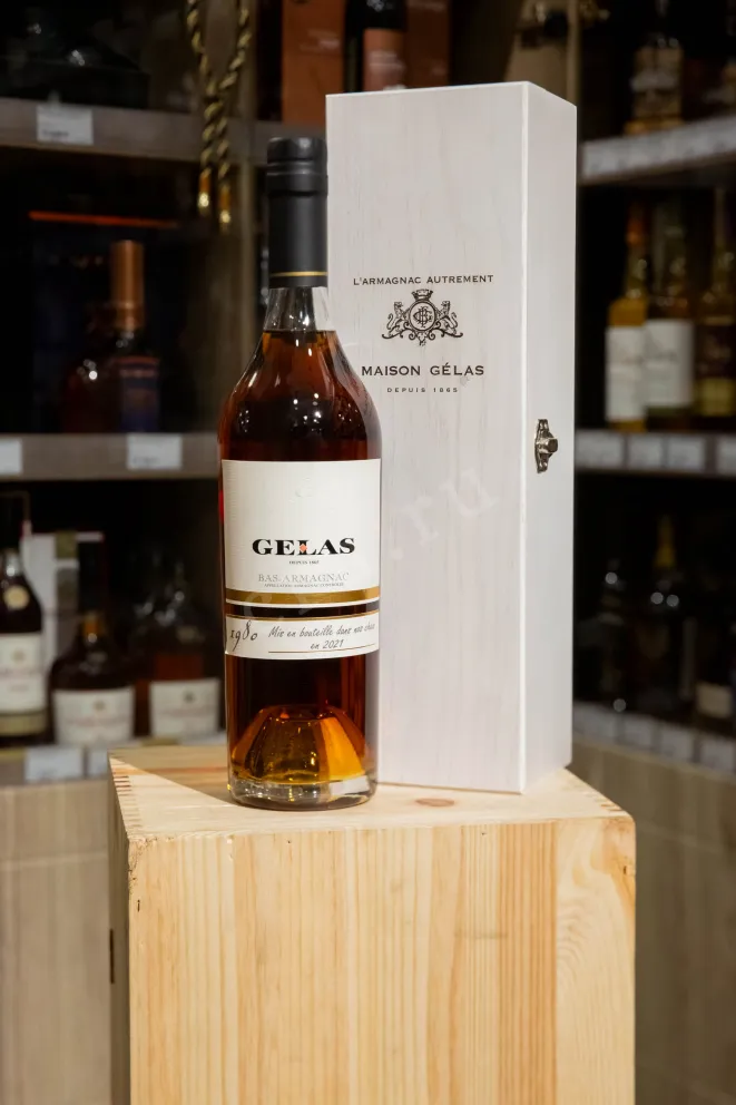 В магазине Крю Профи Gelas 1980 0.7 л