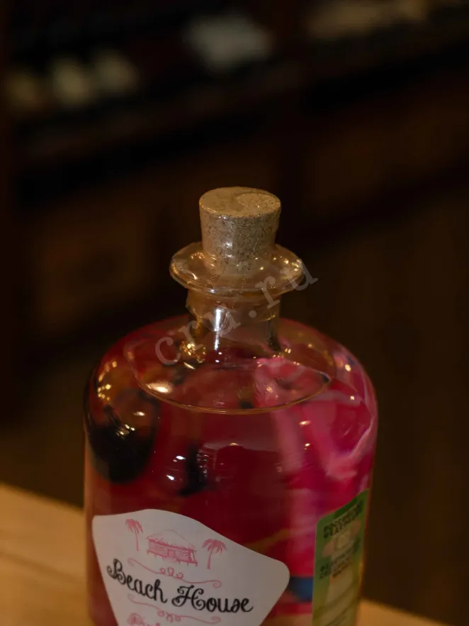 Пробка Beach House Pink Spiced Maurithian 0.7 л