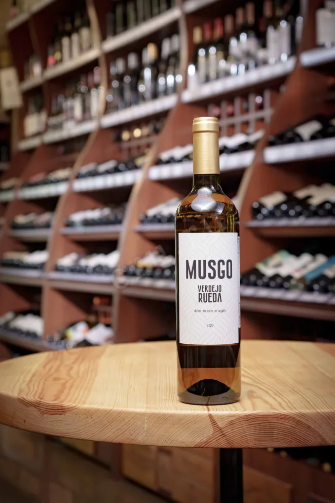 В магазине Крю Профи Val de Vid Musgo Verdejo Rueda DO 2022 0.75 л