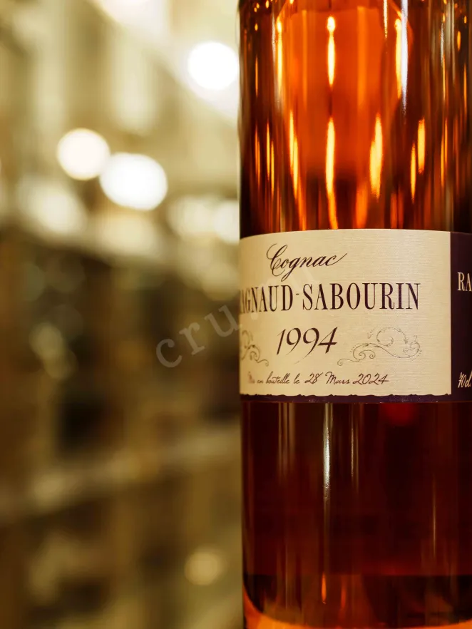 В магазине Крю Профи Ragnaud-Sabourin Millesime in gift tube 1990 0.7 л