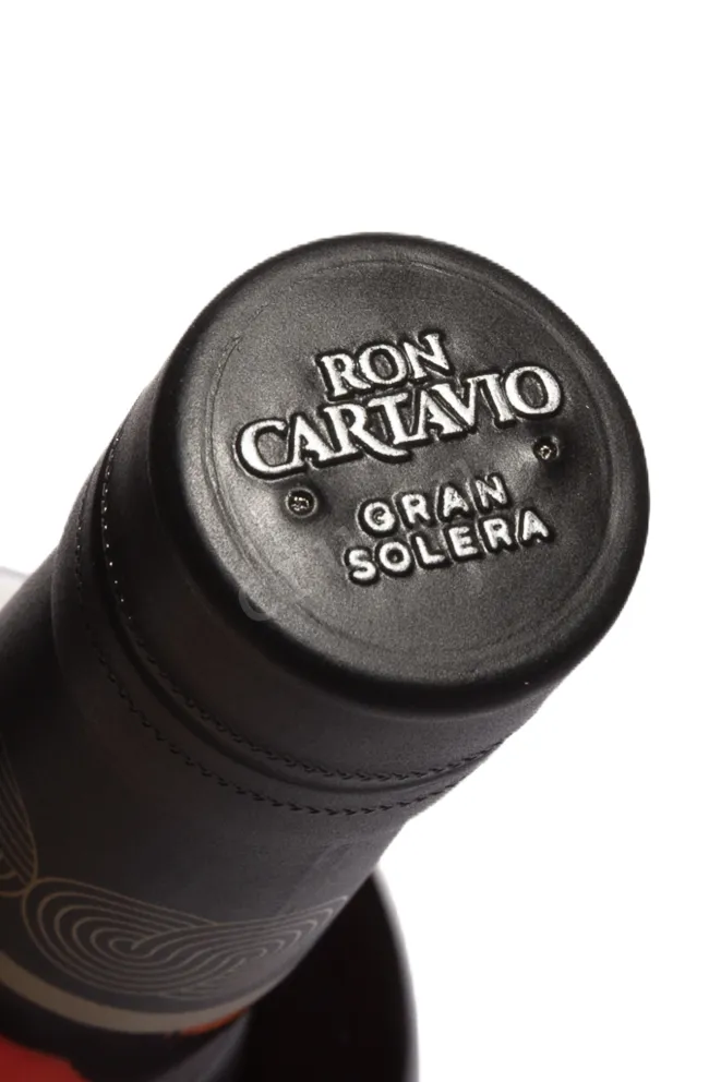 Пробка Cartavio Gran Solera 15 Years Old in gift box 0.75 л