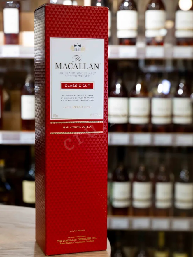 В магазине Крю Профи Macallan Classic Cut gift box 0.7 л