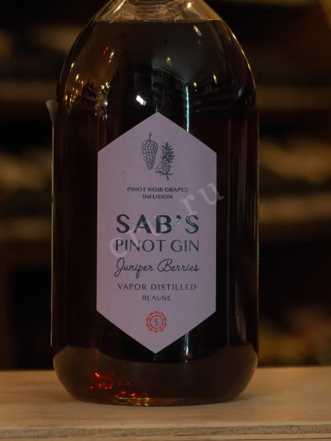В магазине Крю Профи Sab's Pinot Gin 0.5 л