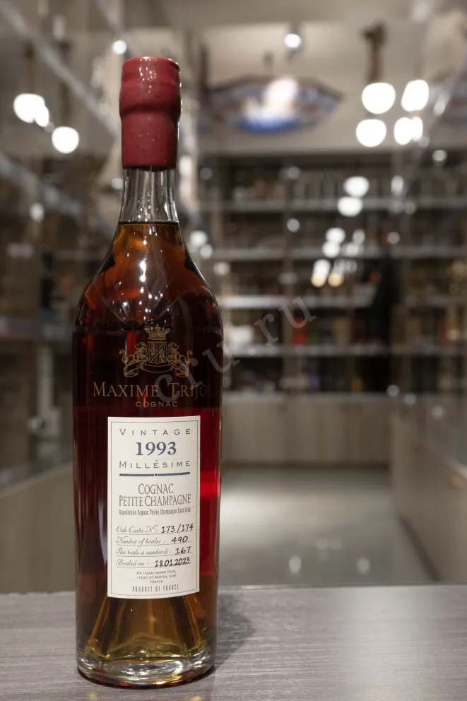 В магазине Крю Профи Maxime Trijol Petite Champagne in wooden box Vintage 1993 0.7 л