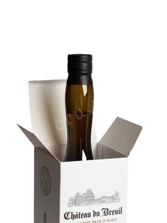 В подарочной коробке Chateau du Breuil Reserve 8 ans gift box 0.7 л
