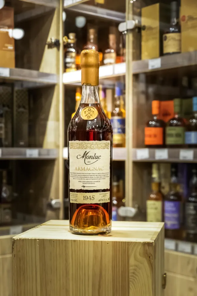 В магазине Крю Профи Monluc 1945 0.7 л