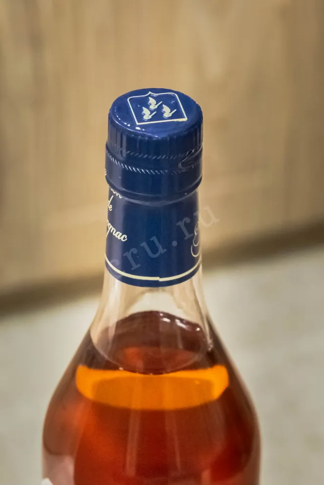 Пробка Baron de Sigognac wooden box 1999 0.7 л