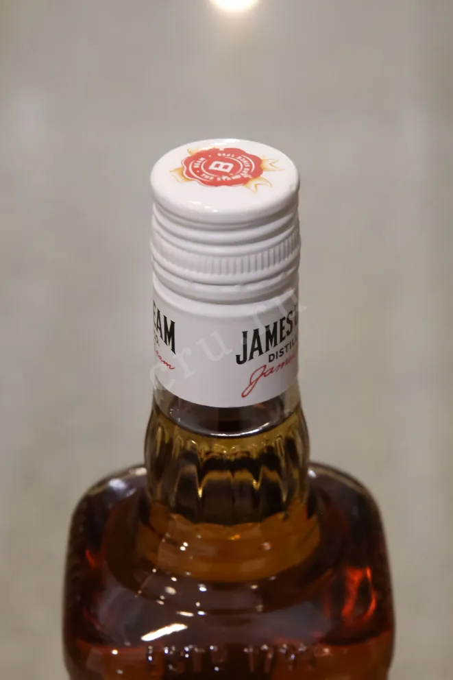 В магазине Крю Профи Jim Beam Black Cherry 0.7 л