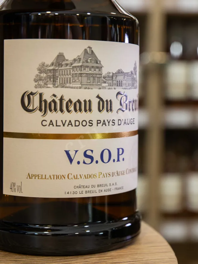 В магазине Крю Профи Chateau du Breuil VSOP in gift box 0.7 л