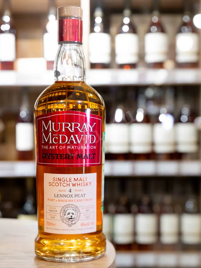 В магазине Крю Профи Murray McDavid Mystery Malt Lennox Peat 4 Years Old gift box 0.7 л