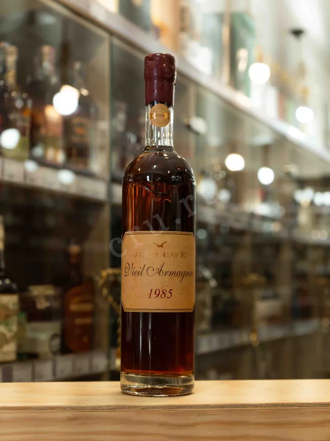 В магазине Крю Профи Jean Cave Vieil Armagnac AOC wooden box 1985 0.7 л